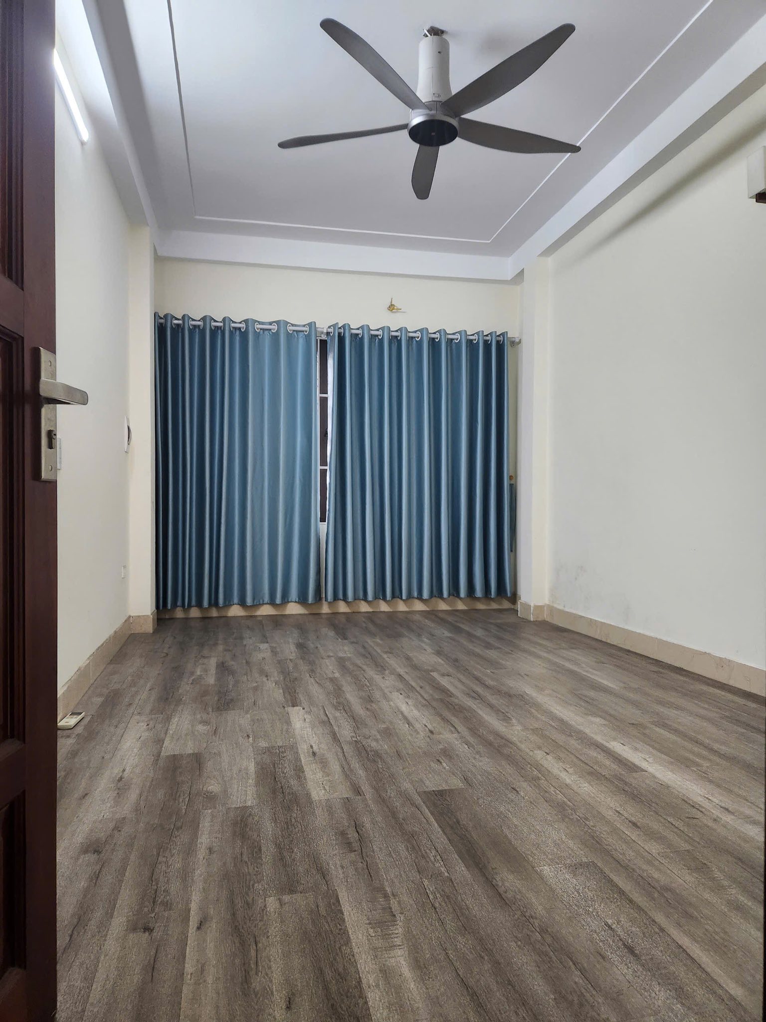 Cho thuê nhà KD, VP kết hợp ở gđ, nhóm 271 Trương Định, 5 tầng x 32m2, 3PN, 4 WC, 12 Triệu - Ảnh 2